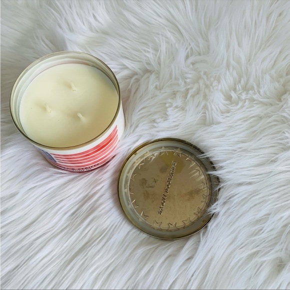 Bath and body works Firecracker Pop 3 wick candle American flag packaging cute - Picture 3 of 4